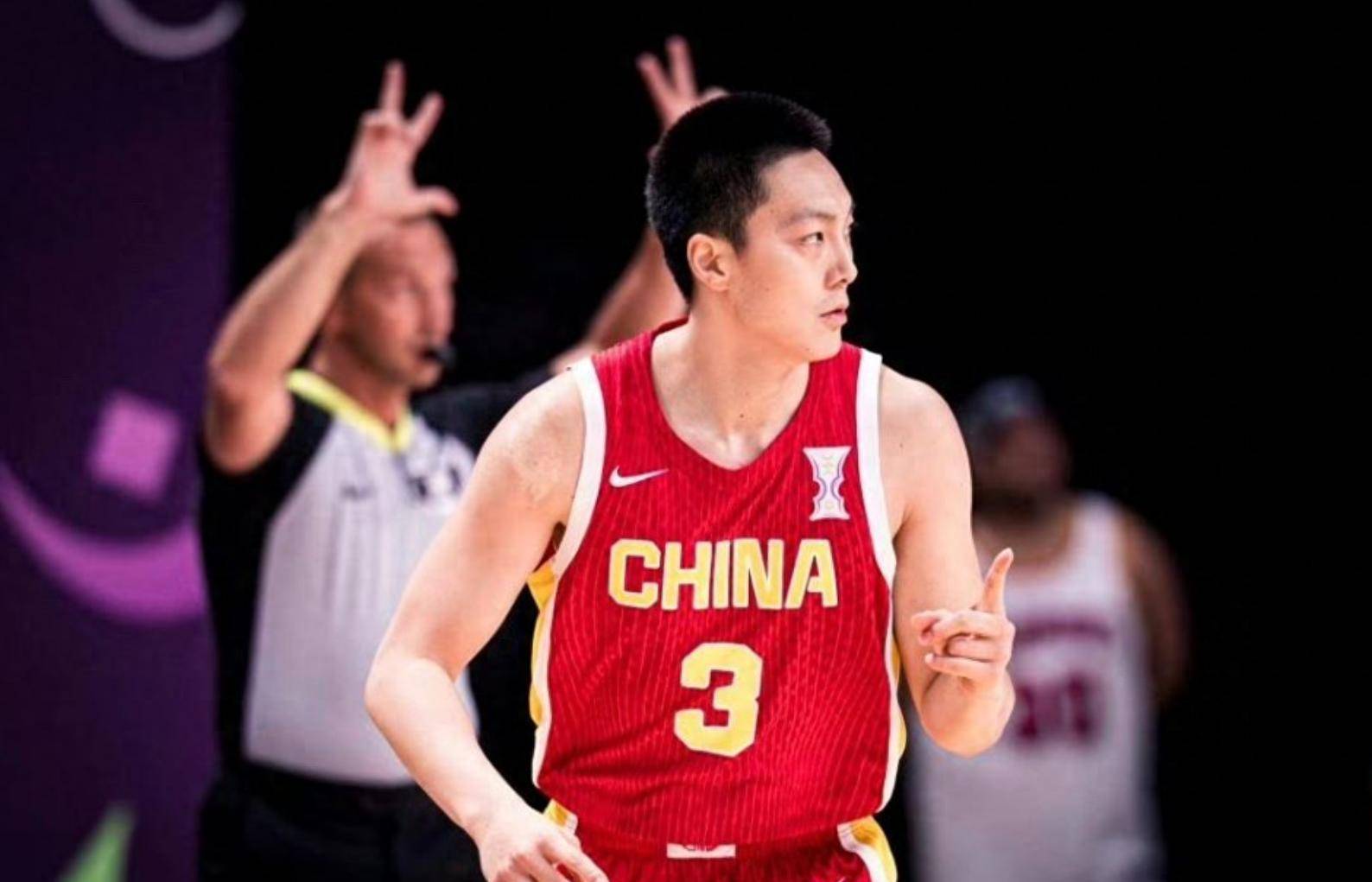 热门话题：球员生活录像博客引热议的简单介绍